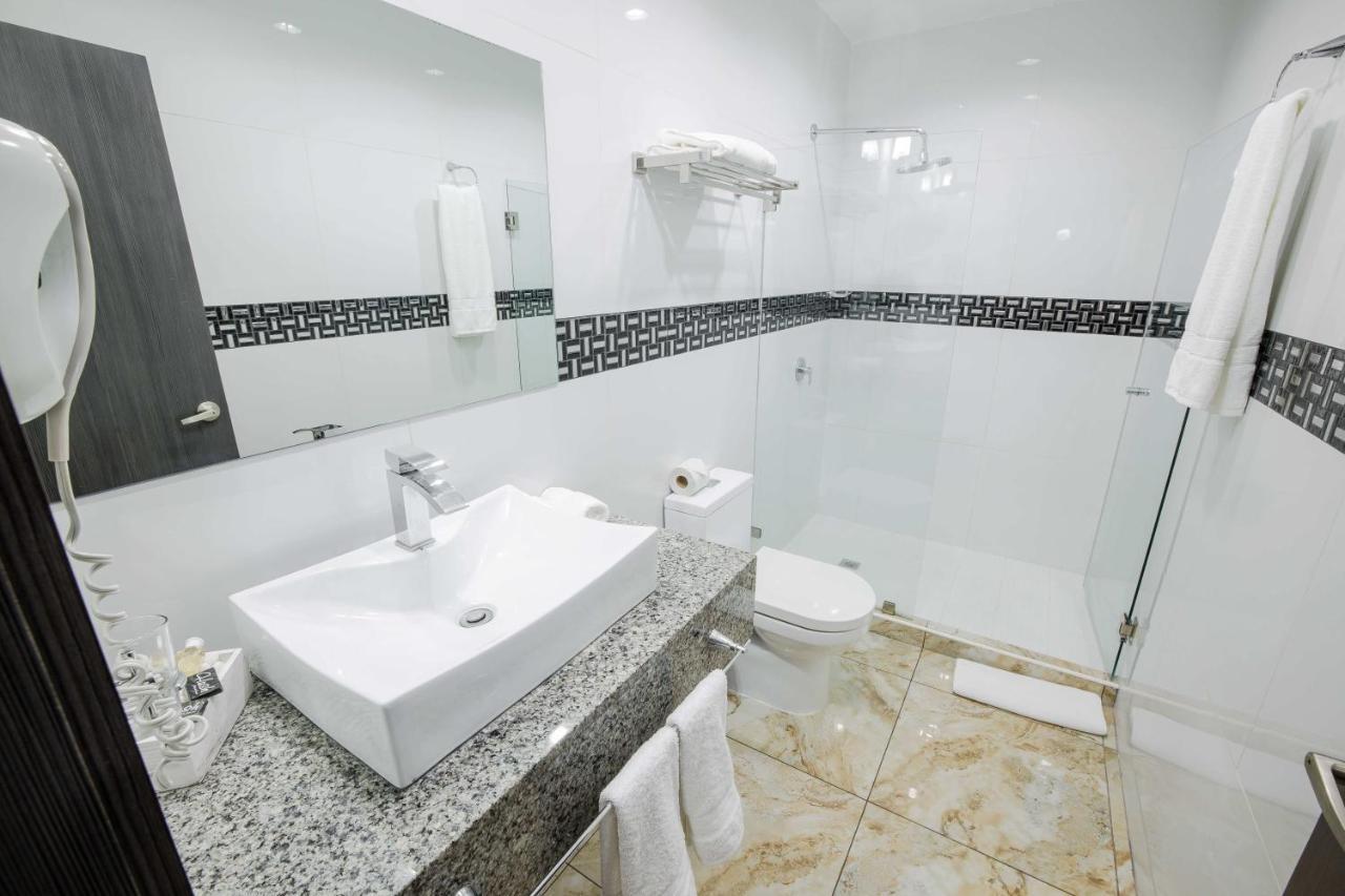 Basha Hotel & Restaurant سان بيدرو سولا المظهر الخارجي الصورة